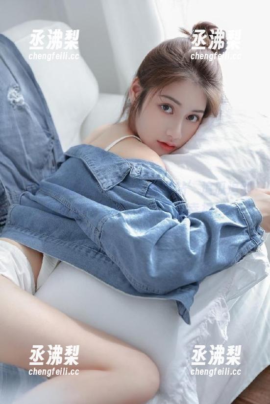 在‘17c吃瓜网站’追瓜追到完全停不下来，头痛也是幸福！
