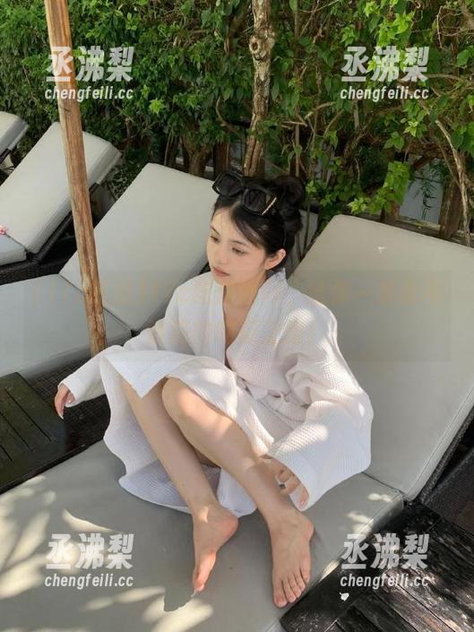 17c吃瓜官网，给你一条永不迷路的吃瓜之路！