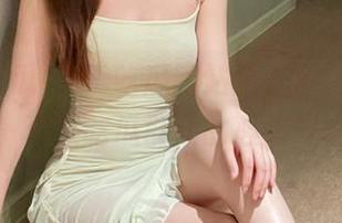 17c吃瓜网站里，黑料爆开了锅，真是吃瓜群众的心头好呢！