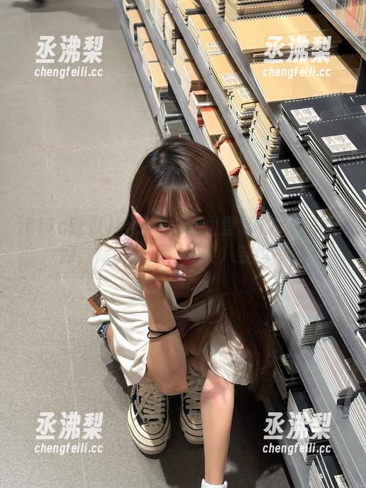 给我一个理由登录17c吃瓜官网，除了找瓜，顺便八卦也不错