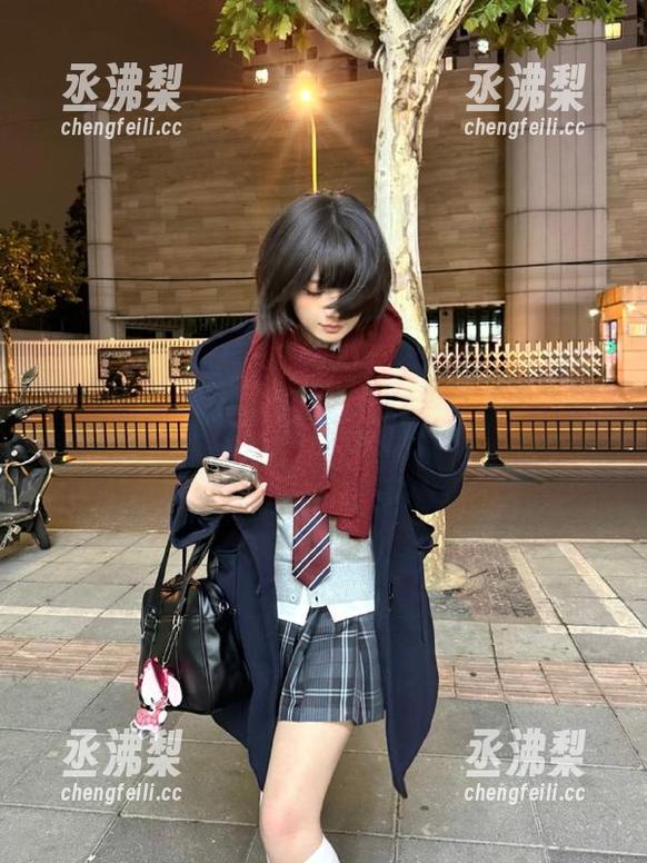 在51吃瓜fun的网页上刷新人生，不小心被瓜绊倒？