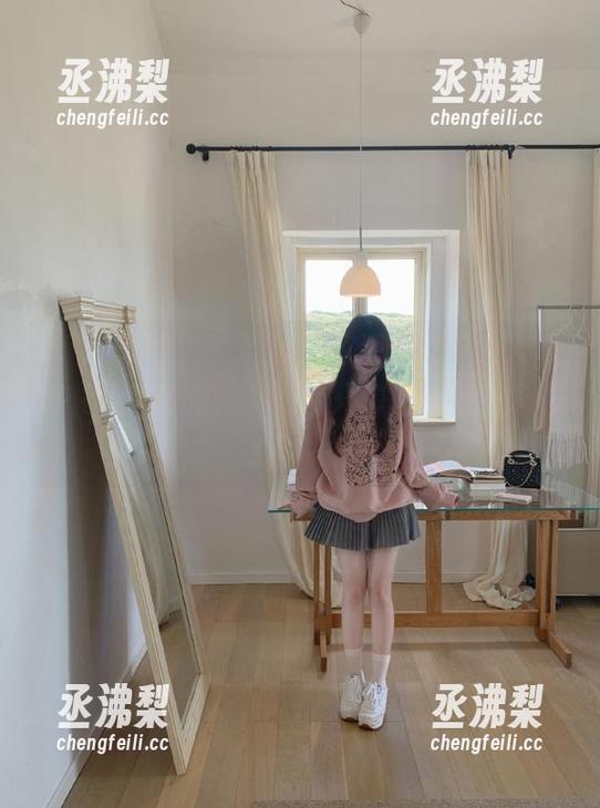 在51吃瓜的首页，感觉人人都在化身“吃瓜王”！我只想问，你今天吃了些啥？