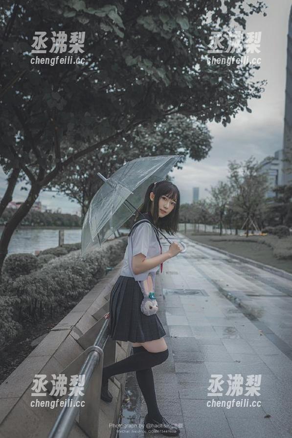在51吃瓜的app里下载视频有种被套路的感觉，好奇他们的意图！