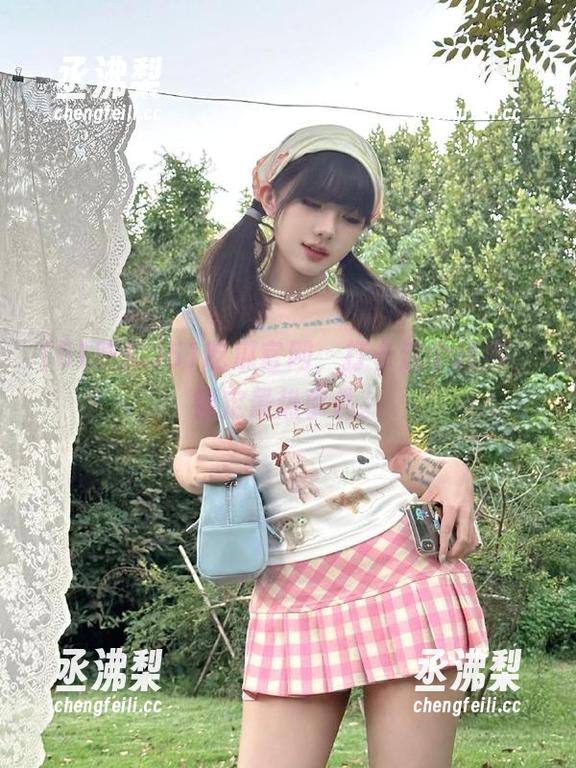 51吃瓜官网，打卡这个线路，锁定最热事件。