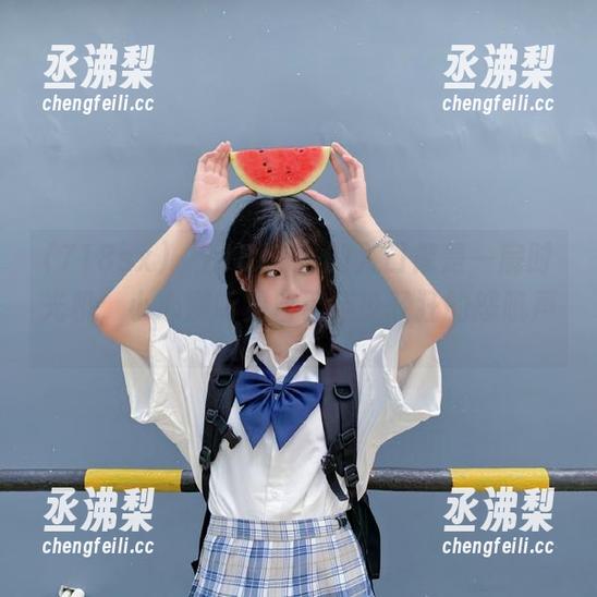 “718sx”的入口像是一扇时光机，小心别听见自己年少轻狂的怒吼声。
