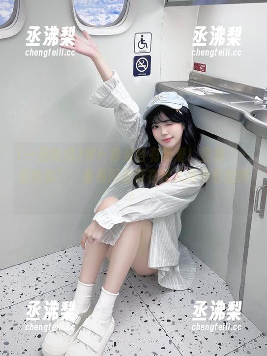 萝卜青菜各有所爱!登录“一起吃瓜”,看看网蘑菇在这儿高冷自拍吗? 萝卜青菜各有所爱!登录“一起吃瓜”,看看网蘑菇在这儿高冷自拍吗?