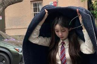 九一吃瓜中心的登录界面，给你的好奇心加了点火
