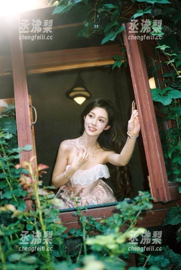 在九一吃瓜中心官网上探秘，感觉自己成了蹲点专家！