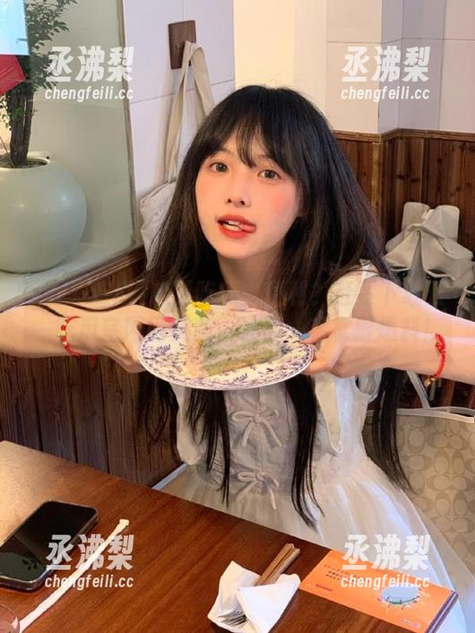 想要吃瓜更便利？赶紧下载五一吃瓜官网网页版，让你一手掌握爆料！