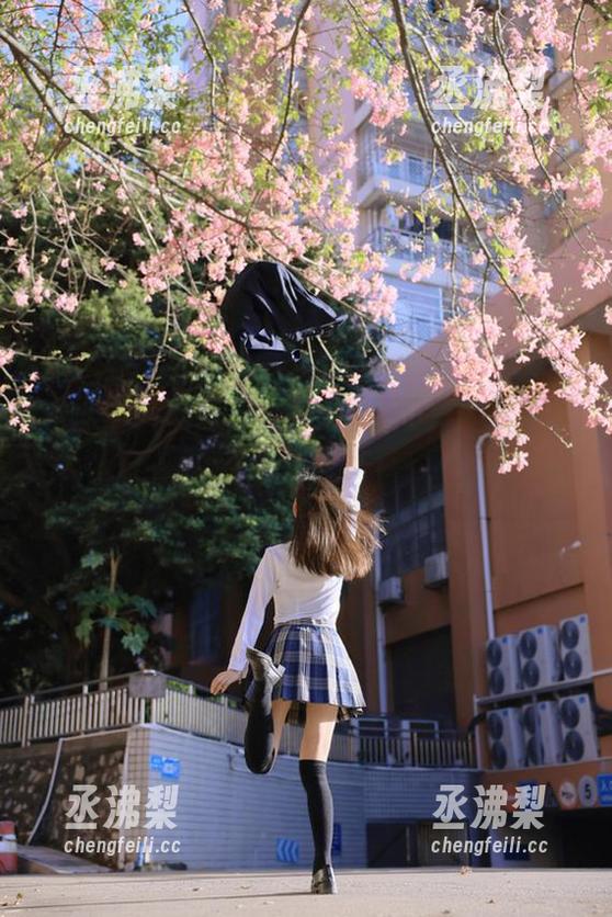 今日吃瓜网站：热门大瓜轮番上阵，隔空就能感受到那股“香气”