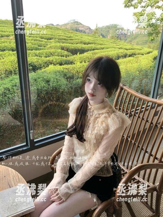 今日吃瓜app日常更新中，最新消息是：瓜农们愁着难卖的西瓜全变成了热腾腾的话题。