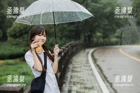 观看与不观看之间的挣扎，“免费吃瓜网”只让我愈发想吃更多八卦！