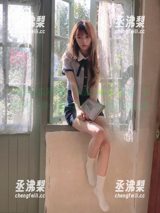 在“免费吃瓜网”官网，你只需要一秒，就能搬来一堆看不完的八卦瓜！
