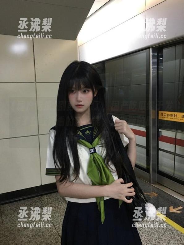 别再犹豫了，国产吃瓜终于发布了在线观看的新功能，懒得动的时候这太合适了吧？