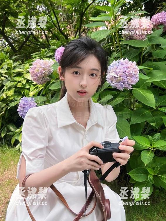 我要吃瓜官网地址下载中，一边登录一边自言自语我在干嘛。