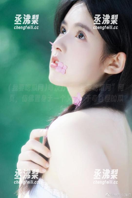 每次打开“我要吃瓜网”网页，仿佛置身于一个又一个千奇百怪的瓜田！