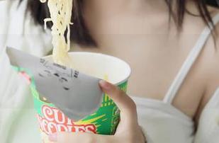 有没有人跟我一样，永久迷恋每日黑料的瓜？