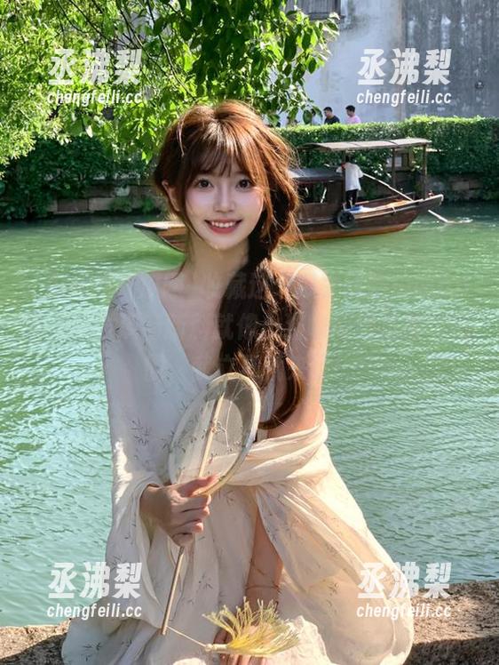 收藏这个瓜太郎吃瓜网app，一发现有新料就像小猫咪闻到鱼腥味似的，我立马就来了！