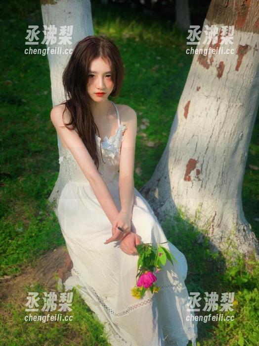 哇，黑料社官网的最新动态就像抓菠萝蜜，突然又让我想起那年的夏天