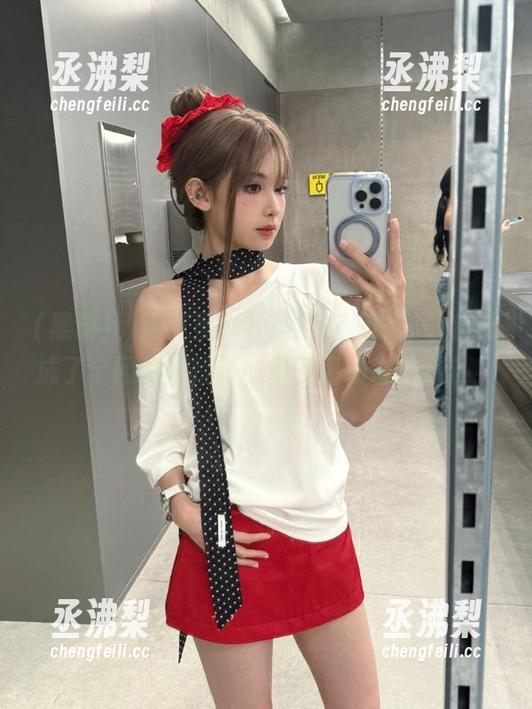 浏览黑料社官网链接时，我仿佛成了全网的拾荒者，捡到最稀奇的八卦！
