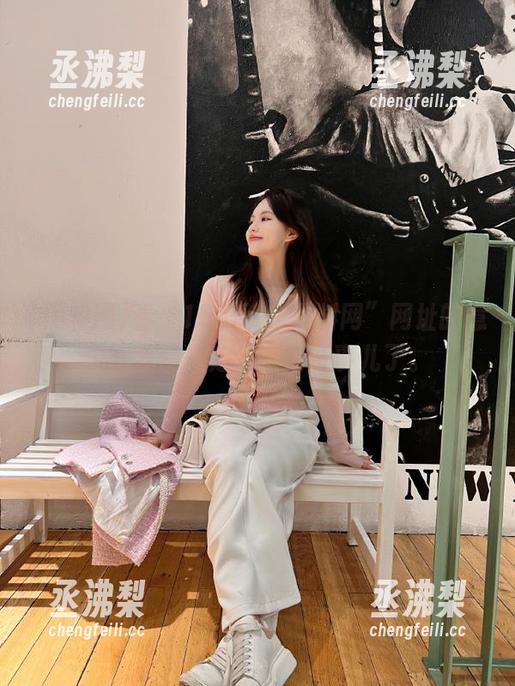 看“155.fun.黑料网”网址的意思，我猜一定又有新奇事儿了。