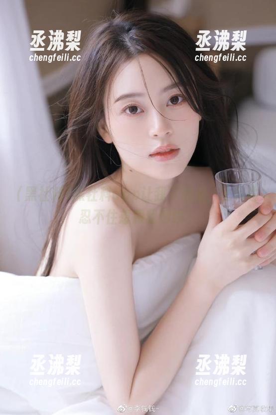 黑社料app让我下载后，上帝也忍不住想跟我聊聊！